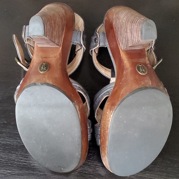 Frye sage trapunto sandals 🔥 - Picture 3 of 9